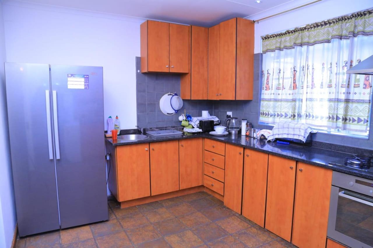 Union Guesthouse Pretoria-Noord エクステリア 写真