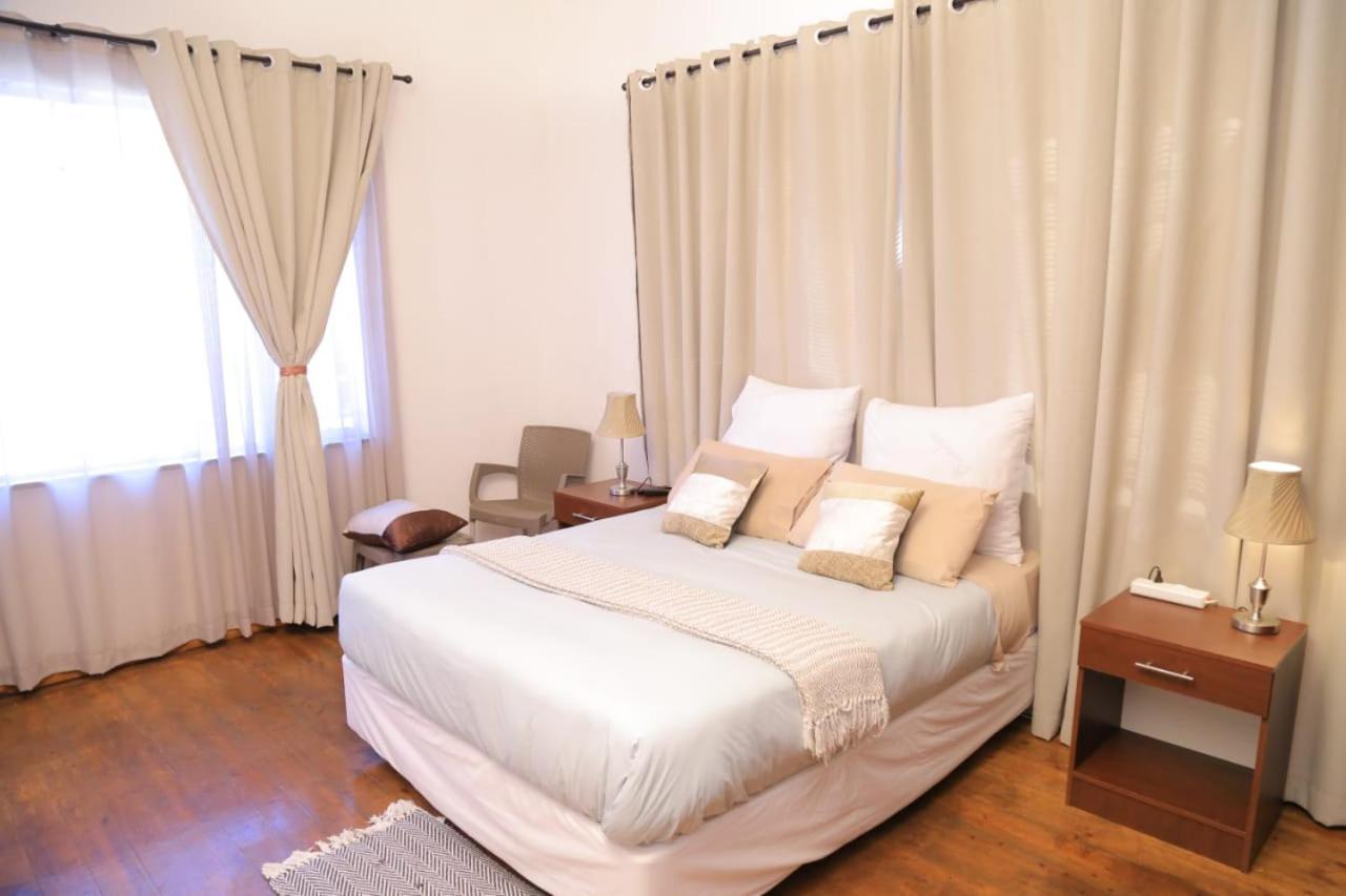 Union Guesthouse Pretoria-Noord エクステリア 写真